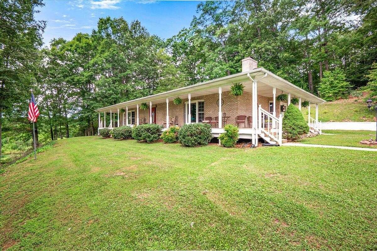 17.6 Acres of Land with Home for Sale in London, Kentucky