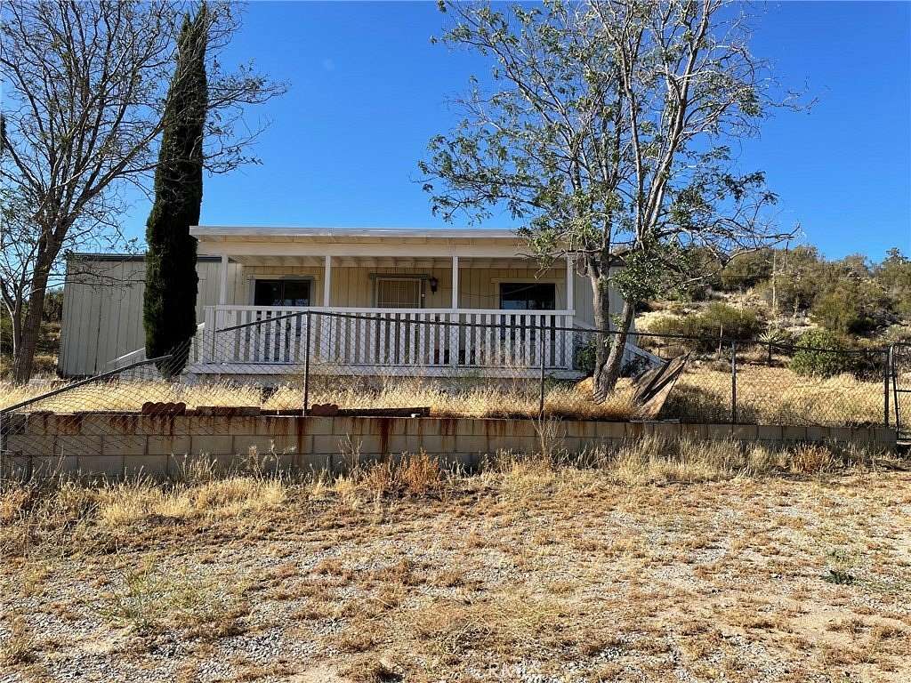 10.8 Acres of Land with Home for Sale in Anza, California