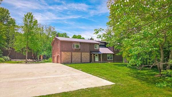 13 Acres of Land with Home for Sale in Mansfield, Ohio