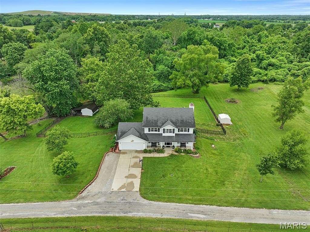 2 Acres of Land with Home for Sale in Edwardsville, Illinois