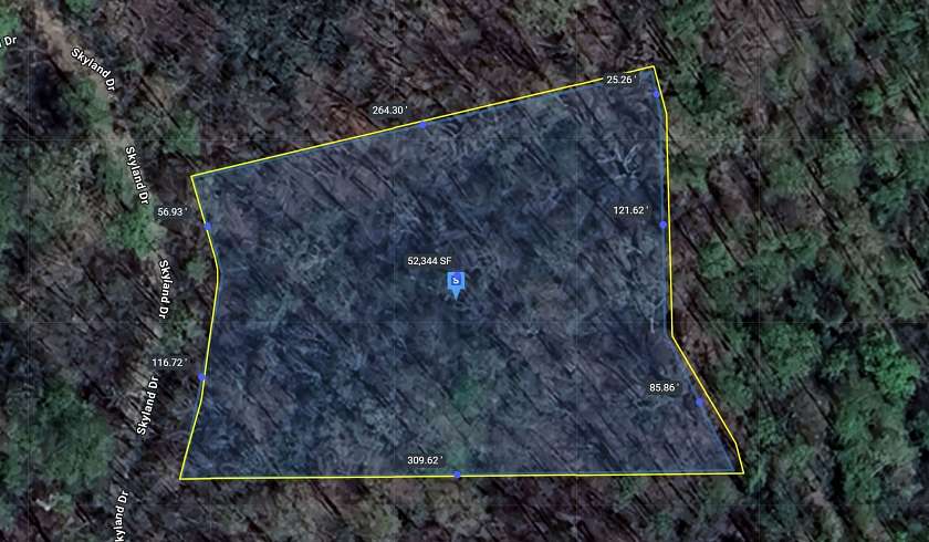 1.39 Acres of Residential Land for Sale in Franklin, North Carolina