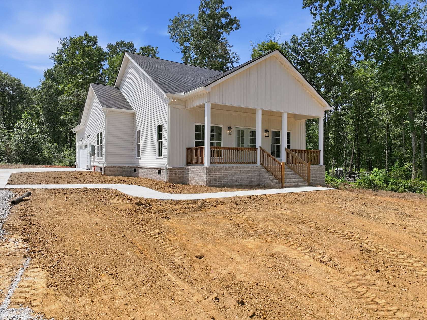 5 Acres of Land with Home for Sale in Hillsboro, Tennessee