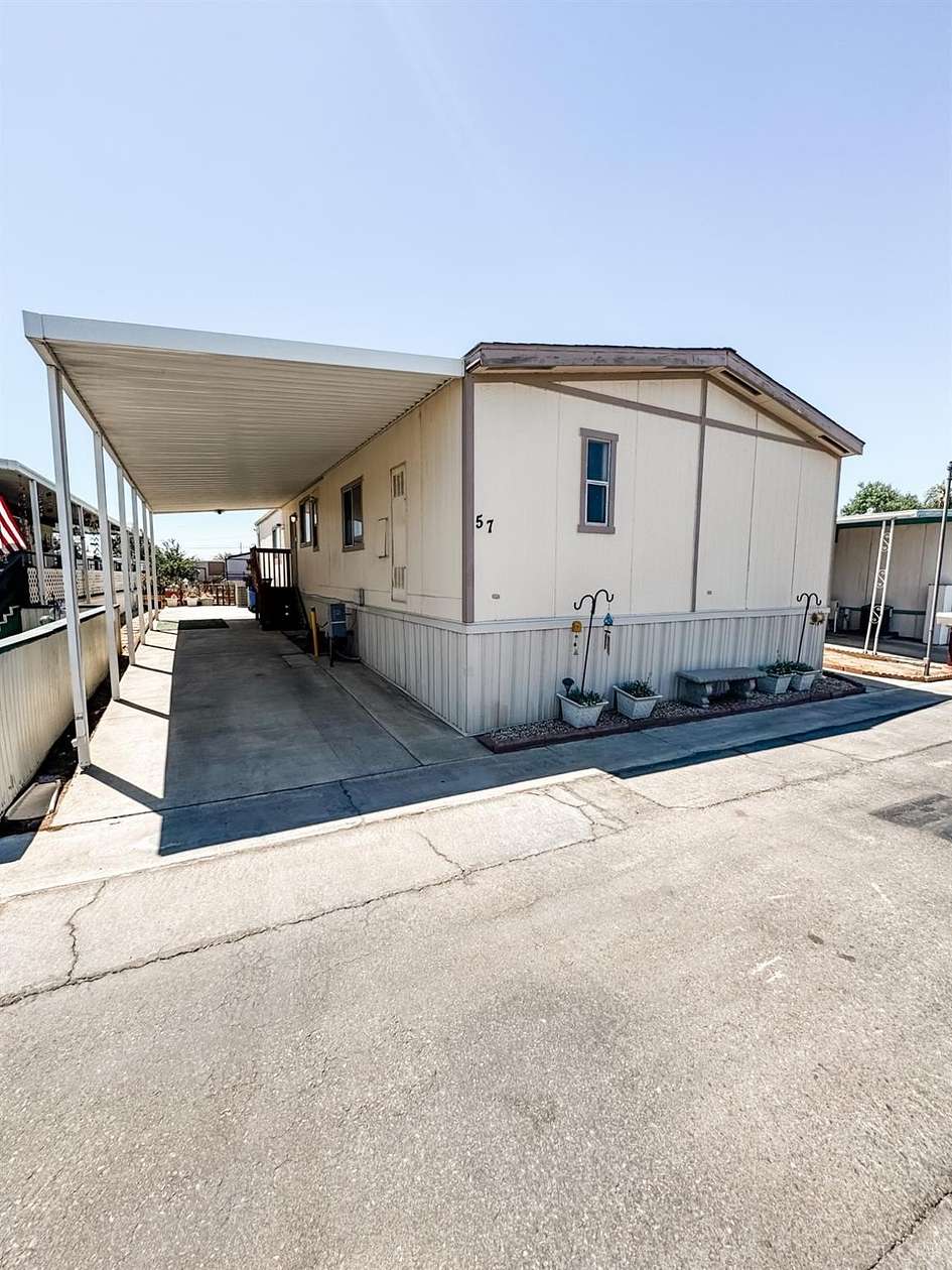 14.1 Acres of Land with Home for Sale in Hanford, California