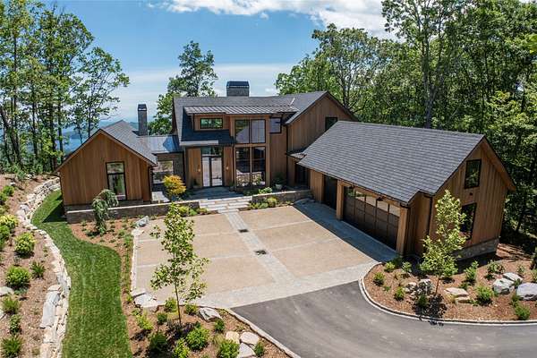 2.53 Acres of Land with Home for Sale in Lake Toxaway, North Carolina