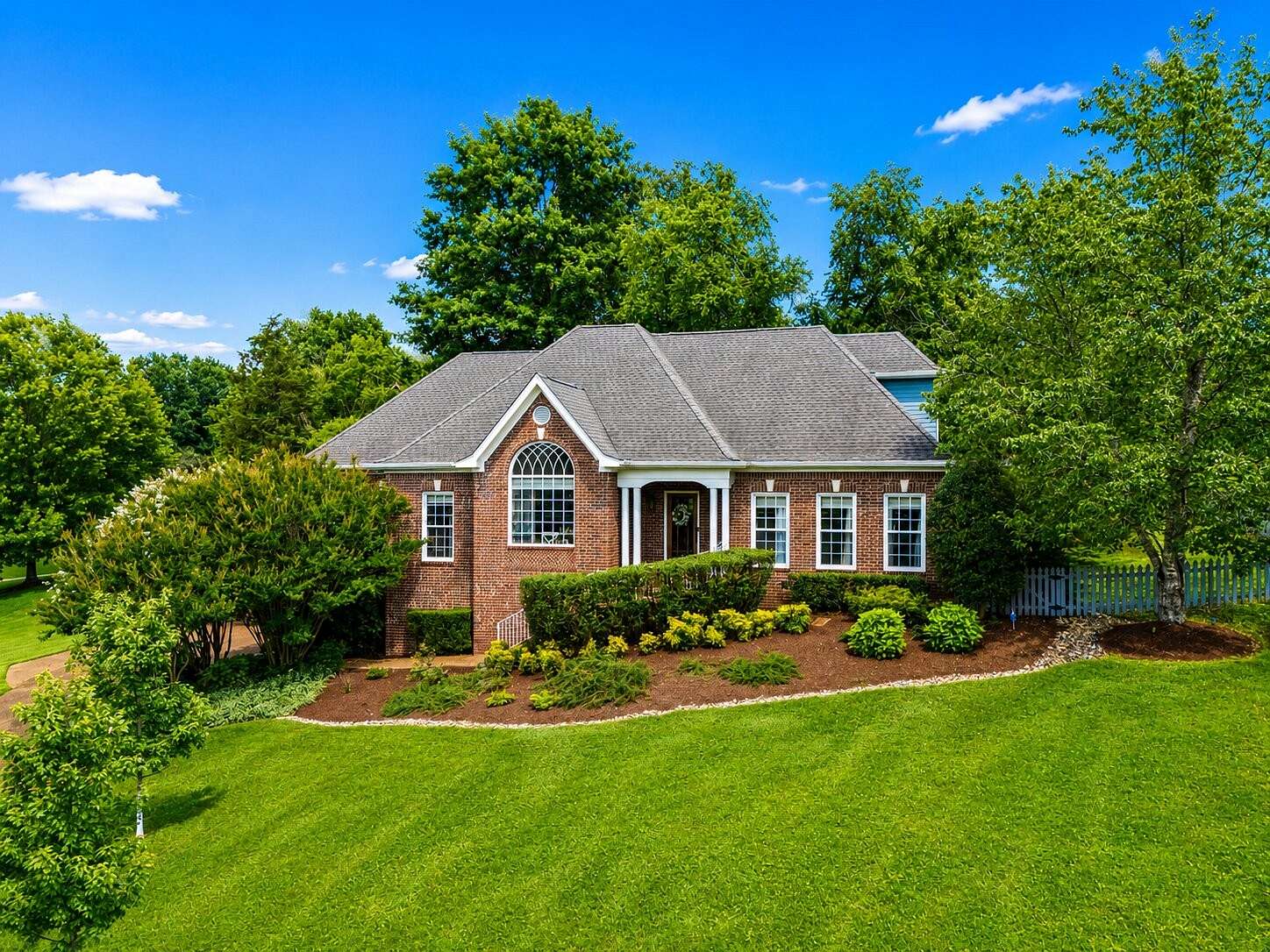 2 Acres of Land with Home for Sale in Franklin, Tennessee