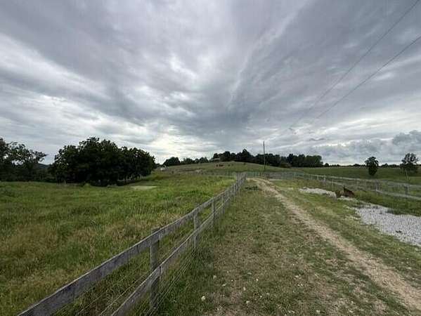 91.3 Acres of Land for Sale in Winchester, Kentucky