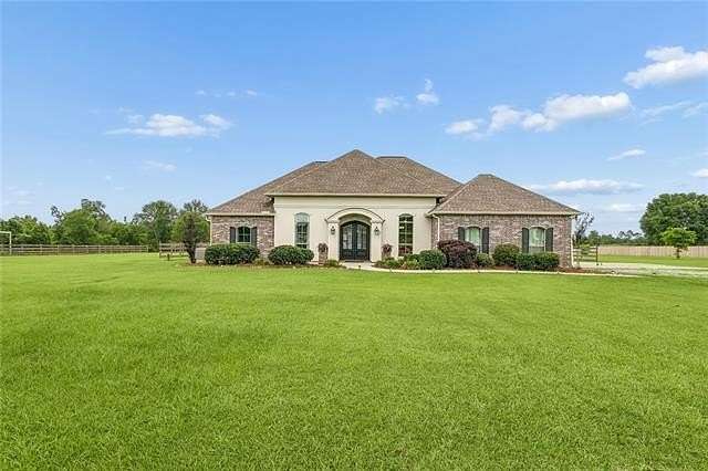 3.29 Acres of Land with Home for Sale in Covington, Louisiana