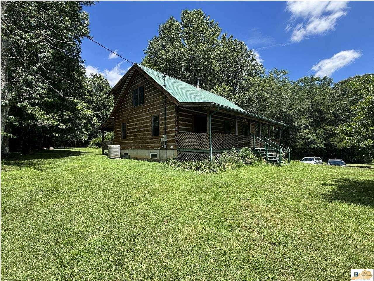 19 Acres of Land with Home for Sale in Edmonton, Kentucky