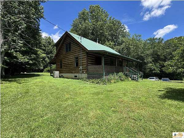 19 Acres of Land with Home for Sale in Edmonton, Kentucky