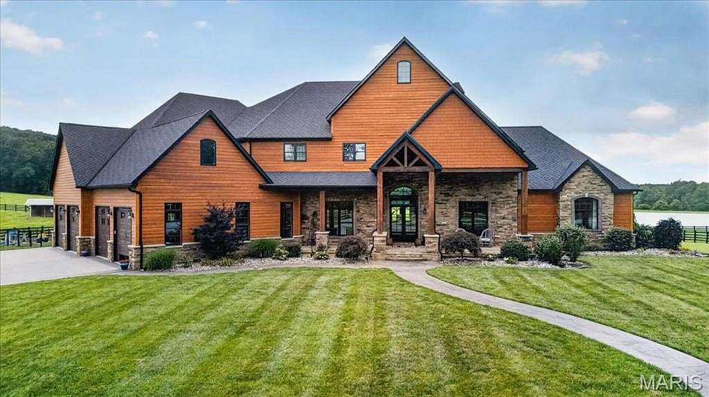 104 Acres of Land with Home for Sale in Bismarck, Missouri