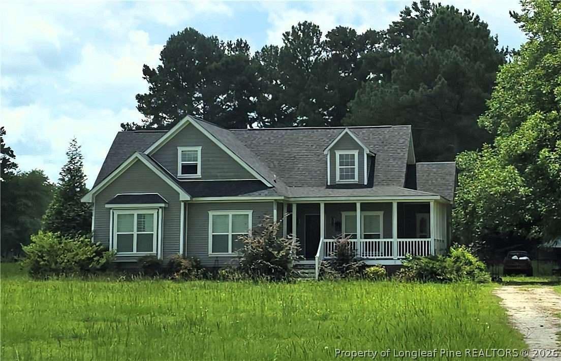 2.38 Acres of Land with Home for Auction in Bladenboro, North Carolina