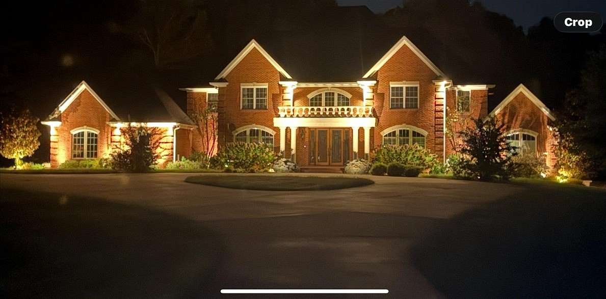 23.8 Acres of Recreational Land with Home for Sale in Bowling Green, Kentucky