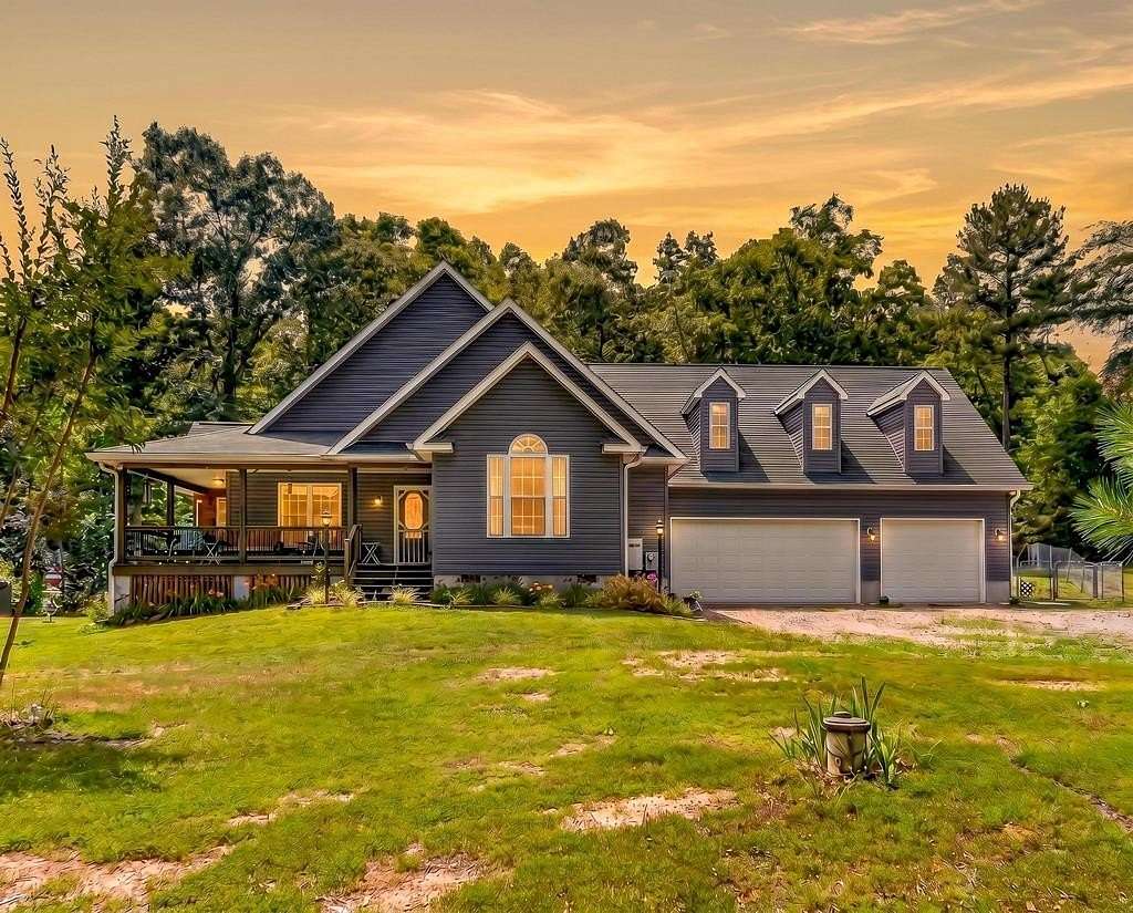 5.64 Acres of Land with Home for Sale in Meherrin, Virginia
