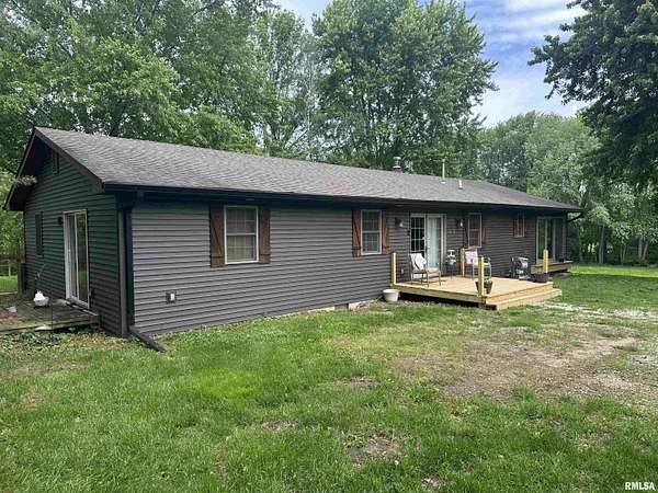 4.73 Acres of Land with Home for Sale in Pawnee, Illinois