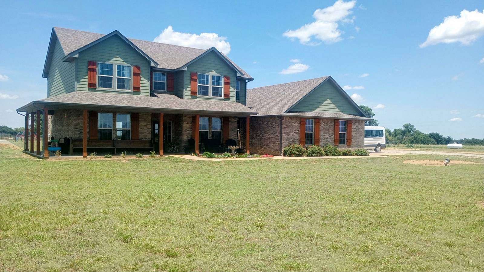 10 Acres of Land with Home for Sale in Crescent, Oklahoma