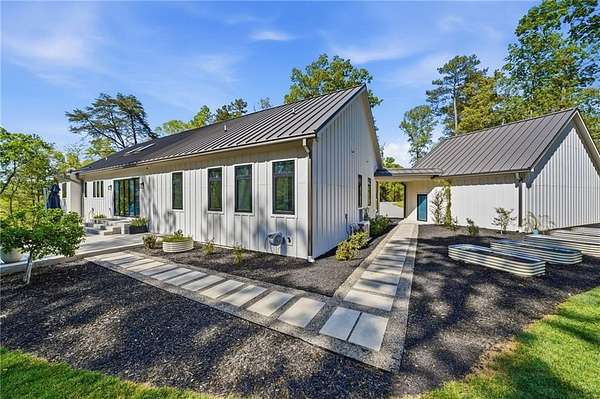 16.7 Acres of Recreational Land with Home for Sale in Canton, Georgia