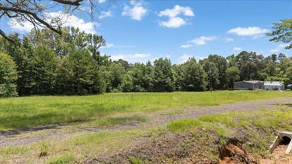 1 Acre of Residential Land for Sale in Hallsville, Texas