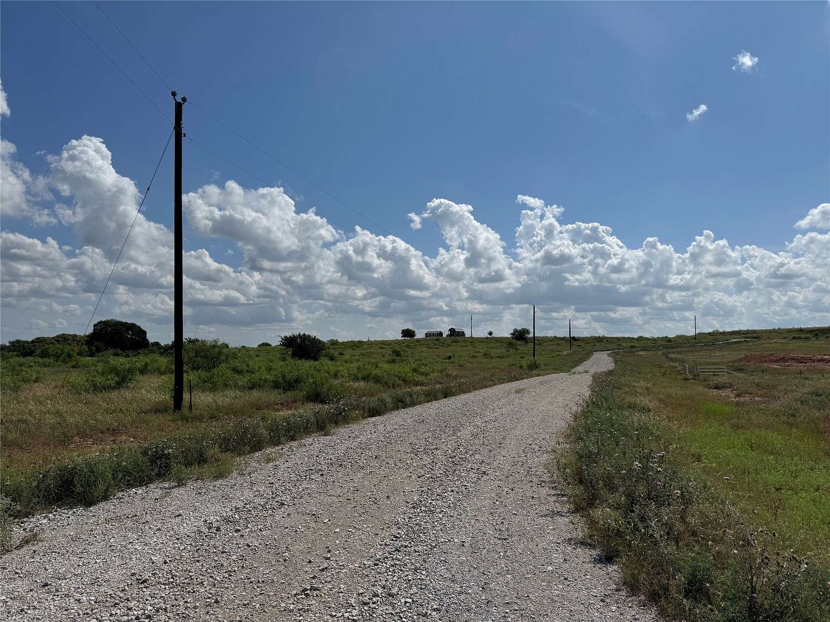 10 Acres of Land for Sale in Bowie, Texas
