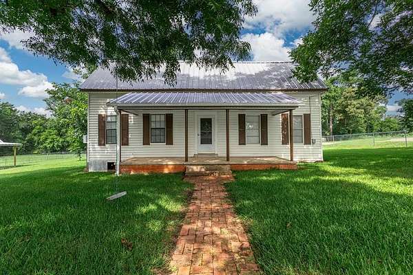 2.86 Acres of Land with Home for Sale in Cushing, Texas
