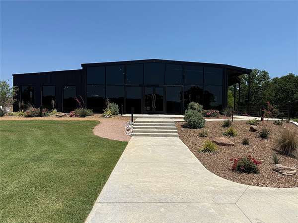 41.7 Acres of Mixed-Use Land for Sale in Sunset, Texas