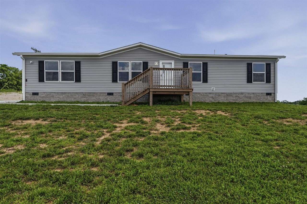 3.5 Acres of Land with Home for Sale in Glasgow, Kentucky