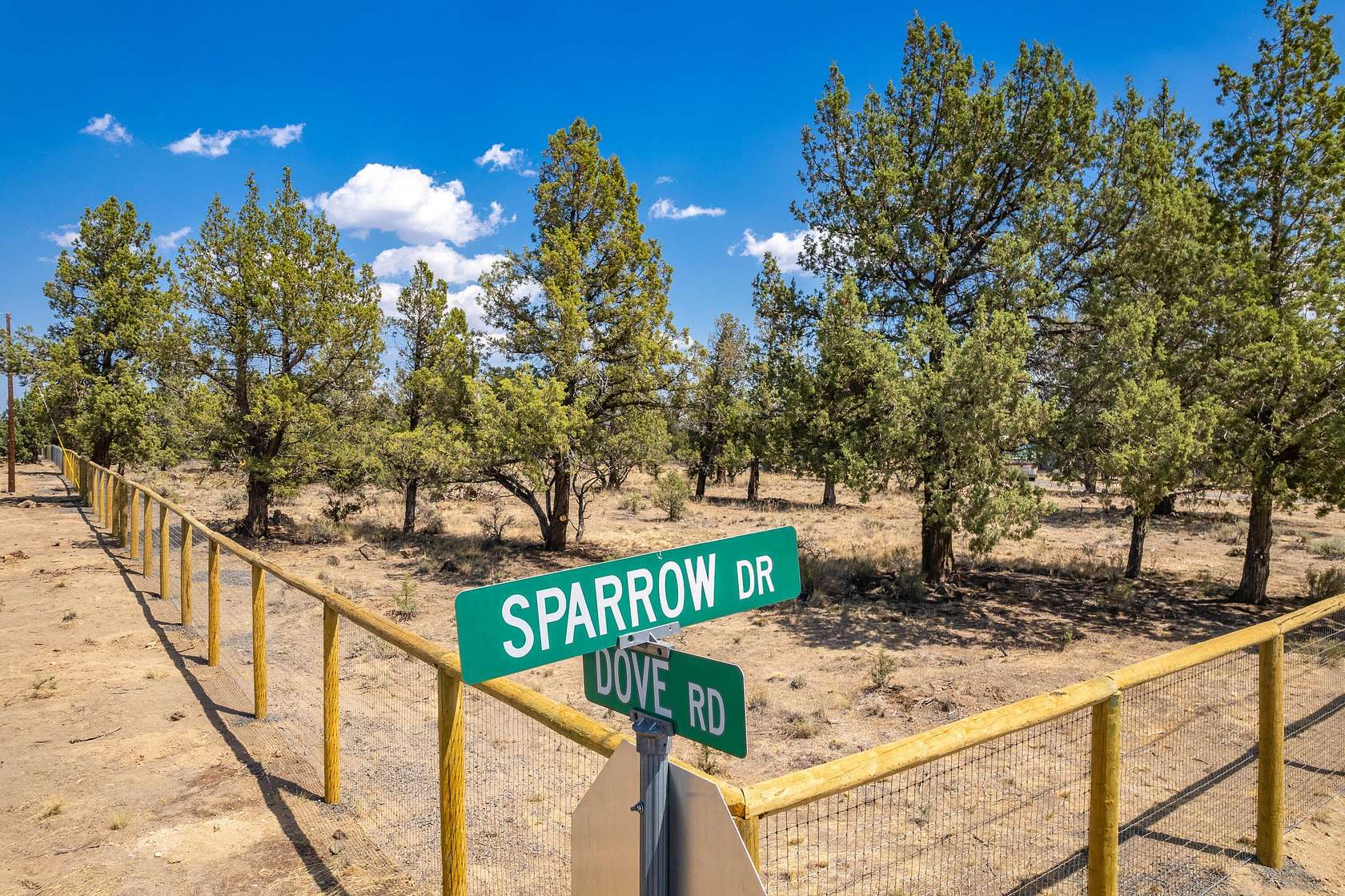 5 Acres of Land for Sale in Terrebonne, Oregon