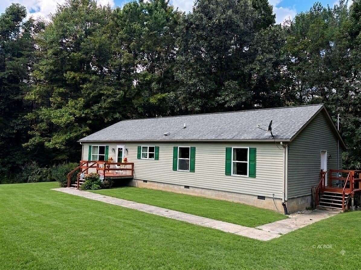 4 Acres of Land with Home for Sale in Nelsonville, Ohio