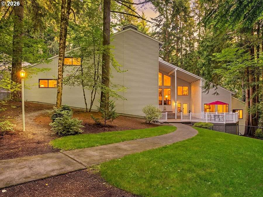 2.6 Acres of Land with Home for Sale in Brush Prairie, Washington