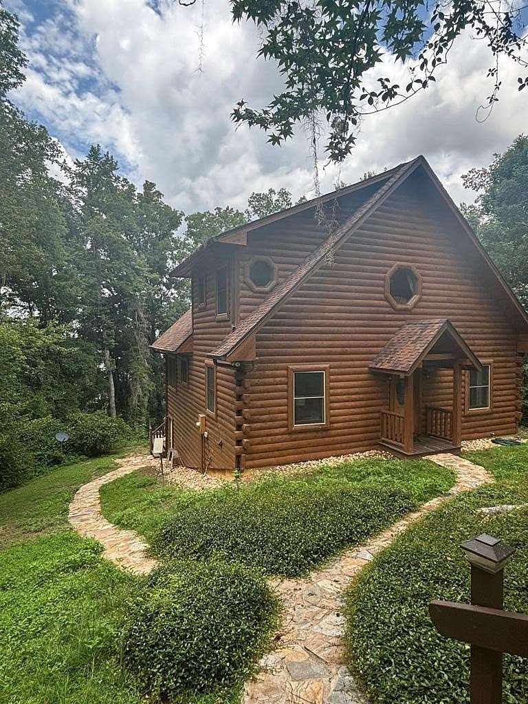 1.8 Acres of Land with Home for Sale in Bainbridge, Georgia