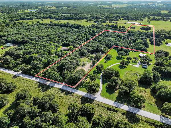 15.5 Acres of Land for Sale in Collinsville, Texas
