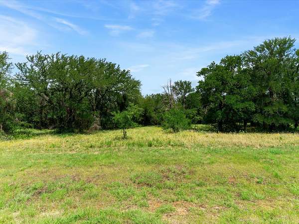 11 Acres of Land for Sale in Boyd, Texas