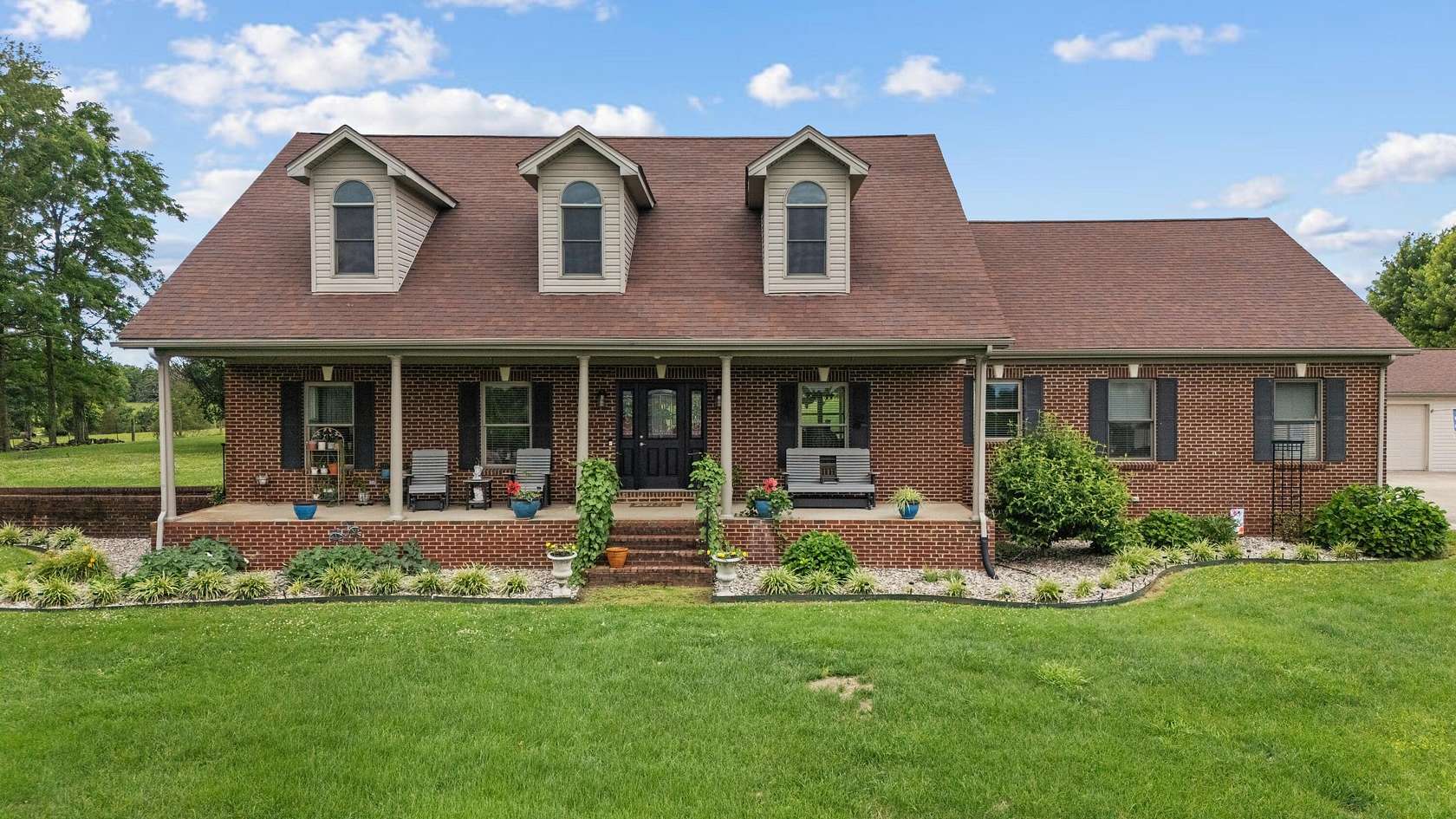 5.1 Acres of Land with Home for Sale in Stamping Ground, Kentucky
