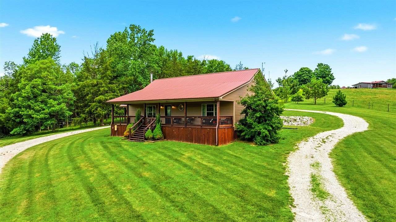 20.1 Acres of Recreational Land with Home for Sale in Summer Shade, Kentucky