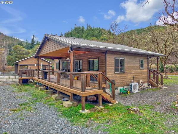 23 Acres of Land with Home for Sale in Riddle, Oregon