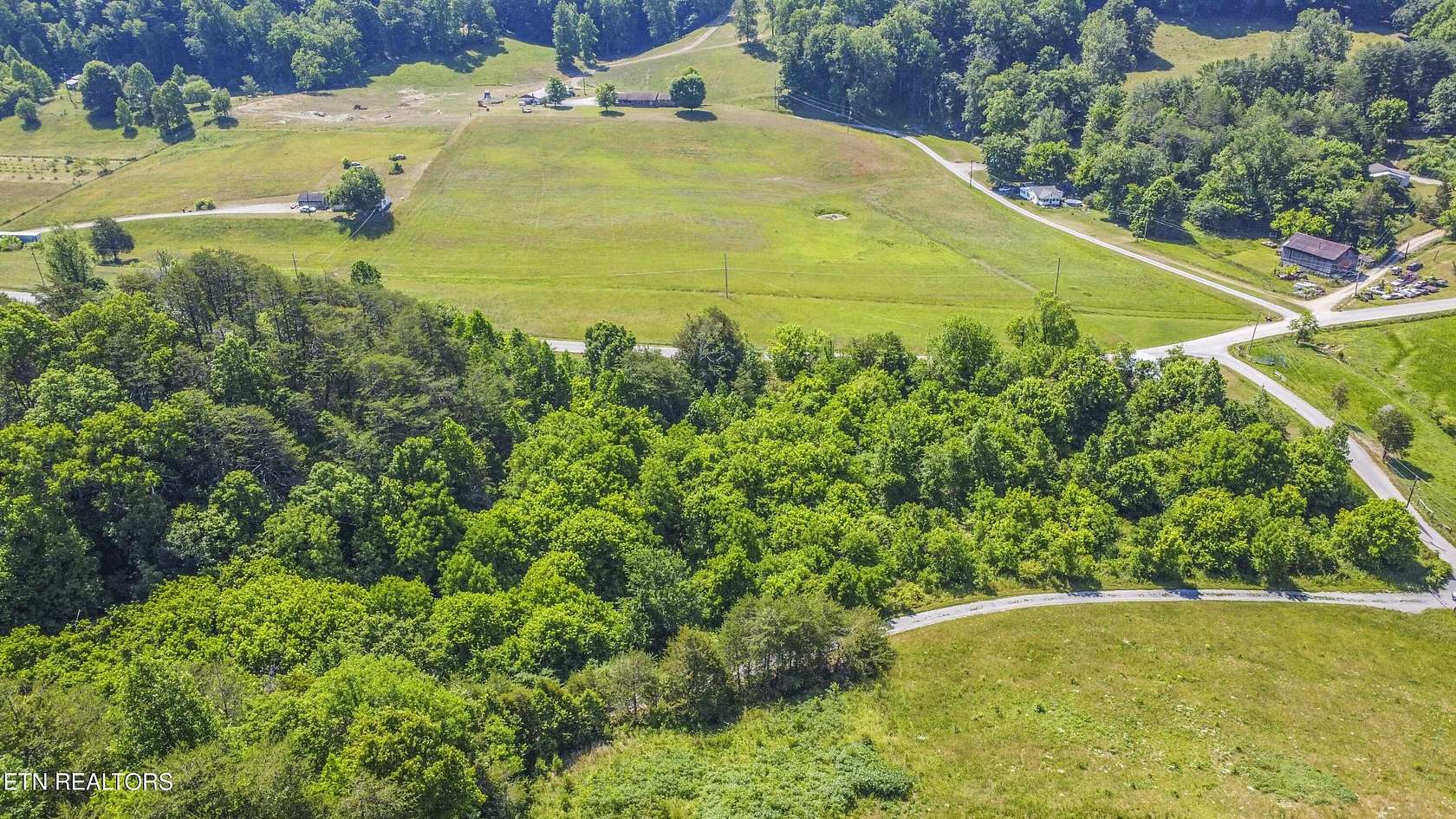 10 Acres of Residential Land for Sale in Maynardville, Tennessee