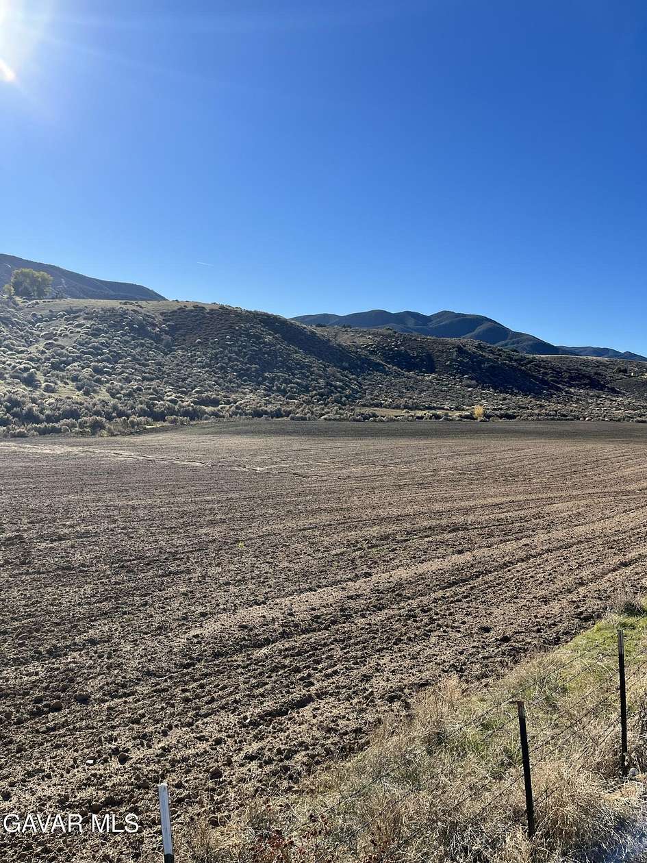 56 Acres of Land for Sale in Leona Valley, California