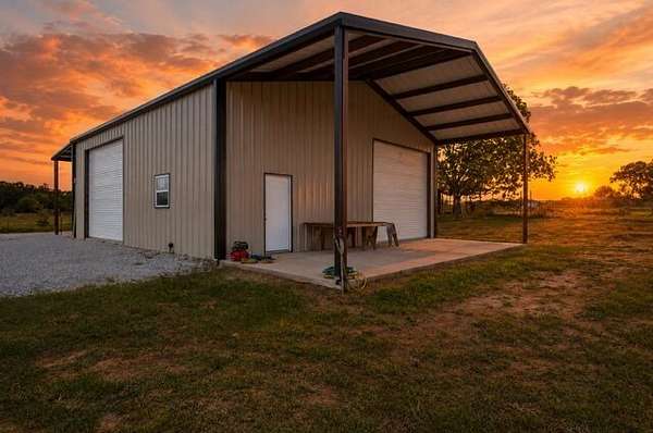 2.22 Acres of Land with Home for Sale in Boyd, Texas
