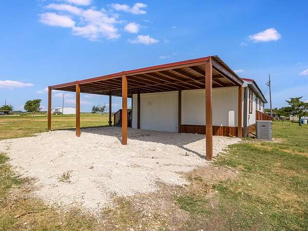 14 Acres of Land with Home for Sale in Groesbeck, Texas