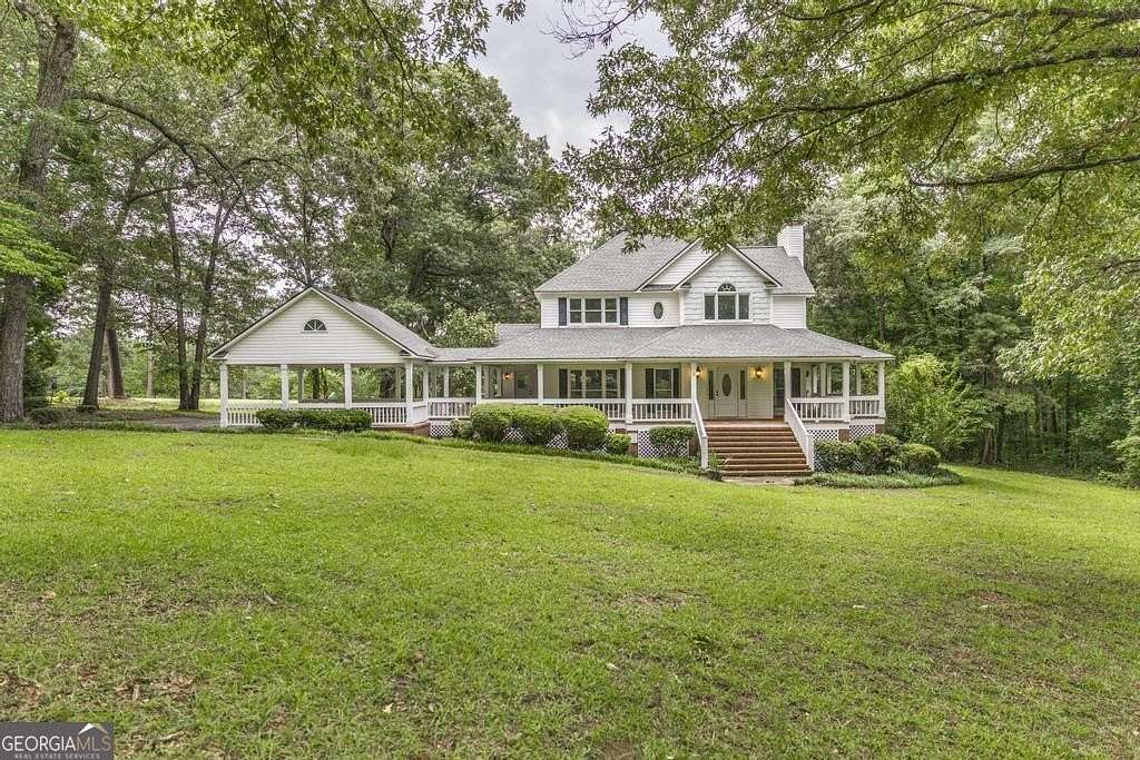 13.7 Acres of Recreational Land with Home for Sale in Gray, Georgia