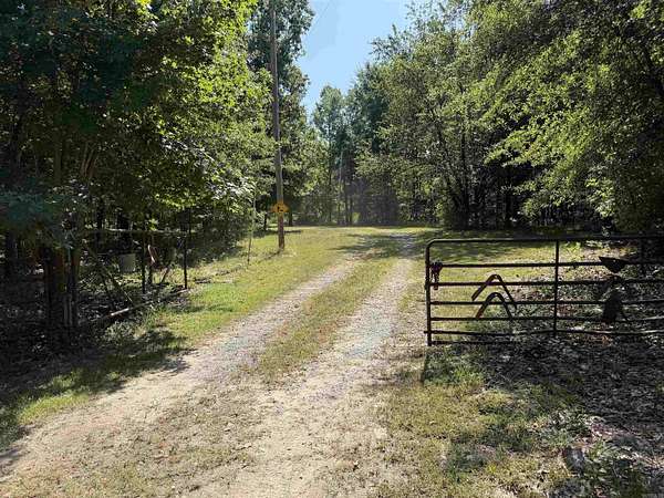10 Acres of Recreational Land with Home for Sale in Pine Bluff, Arkansas