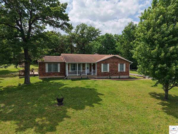 10 Acres of Land with Home for Sale in California, Missouri