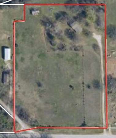 7.46 Acres of Land with Home for Sale in Coffeyville, Kansas