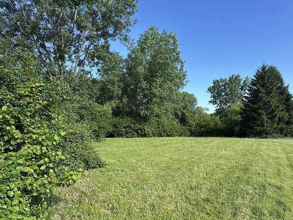 0.9 Acres of Residential Land for Sale in Woodstock, Illinois