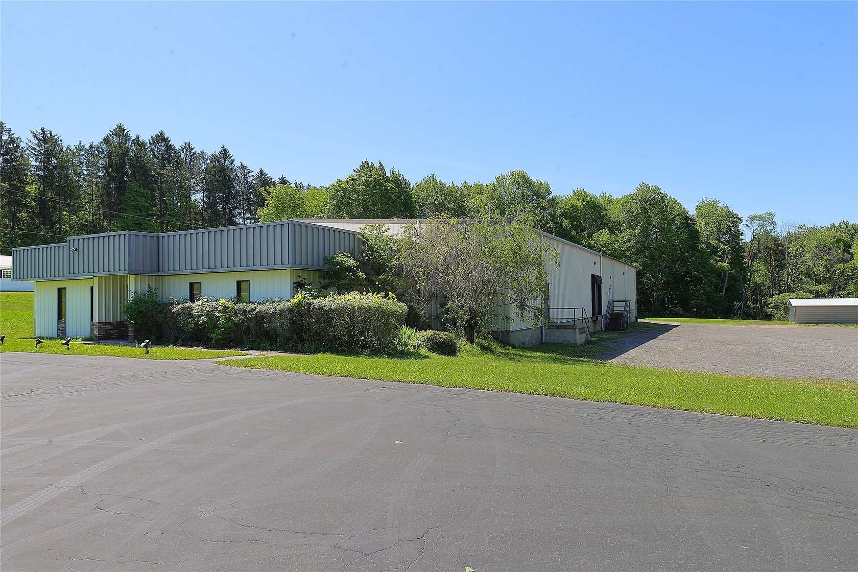 3 Acres of Improved Commercial Land for Auction in Saegertown, Pennsylvania