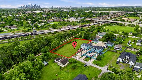0.4 Acres of Mixed-Use Land for Sale in Houston, Texas