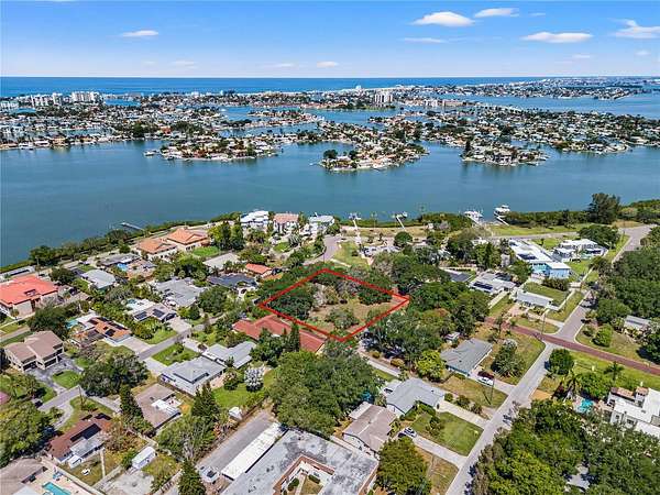 0.58 Acres of Residential Land for Sale in St. Petersburg, Florida
