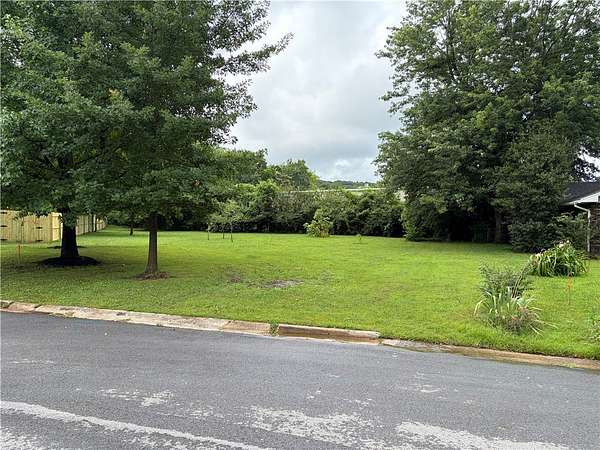 0.26 Acres of Land for Sale in Fayetteville, Arkansas