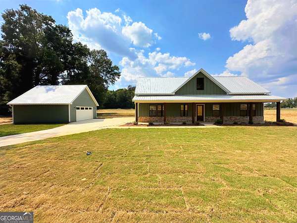 4 Acres of Land with Home for Sale in Cedartown, Georgia