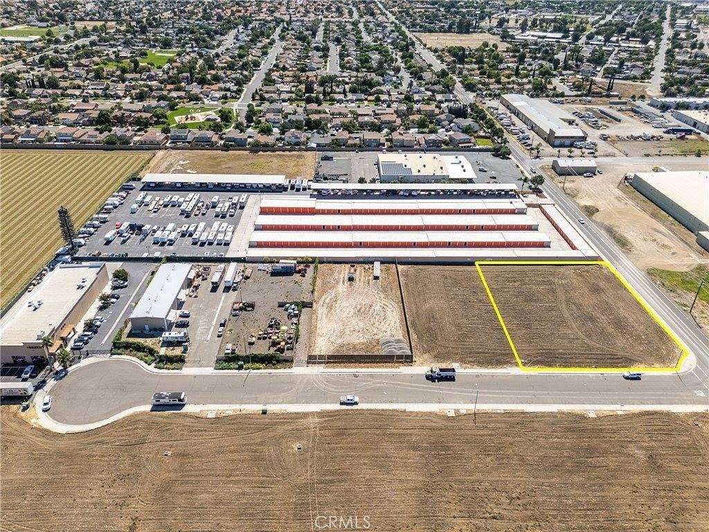 1 Acre of Commercial Land for Sale in Los Banos, California