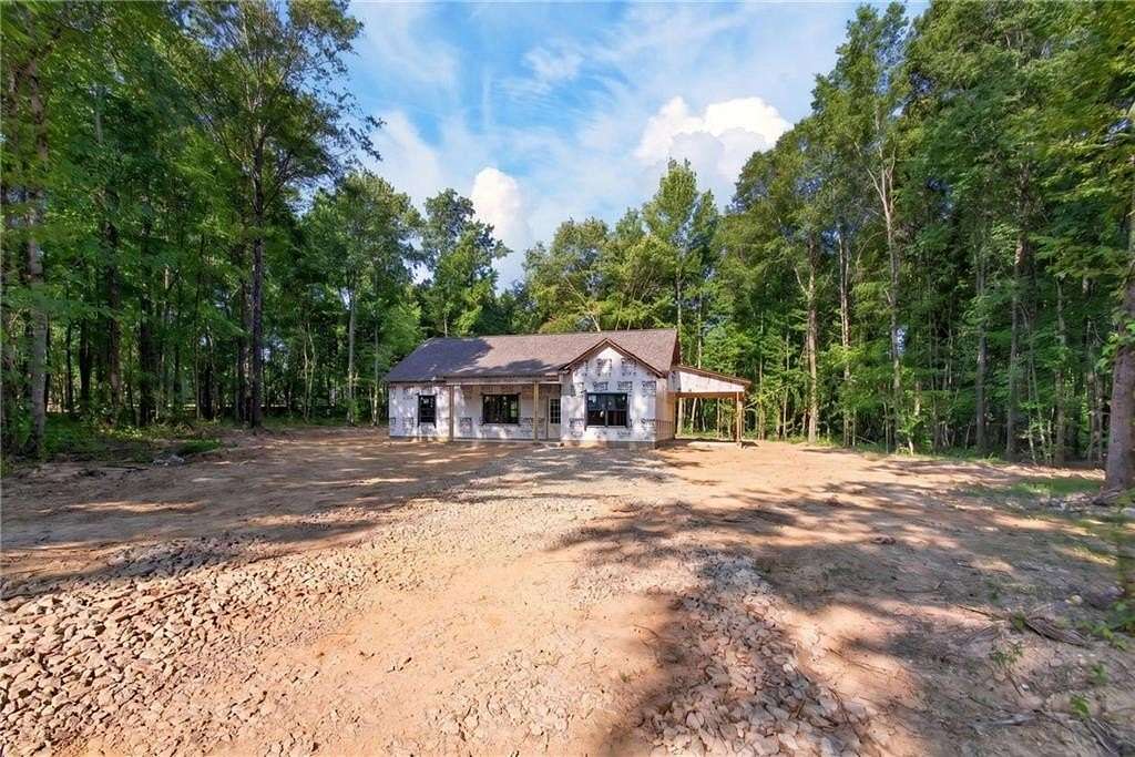 3 Acres of Land with Home for Sale in Silver Creek, Georgia